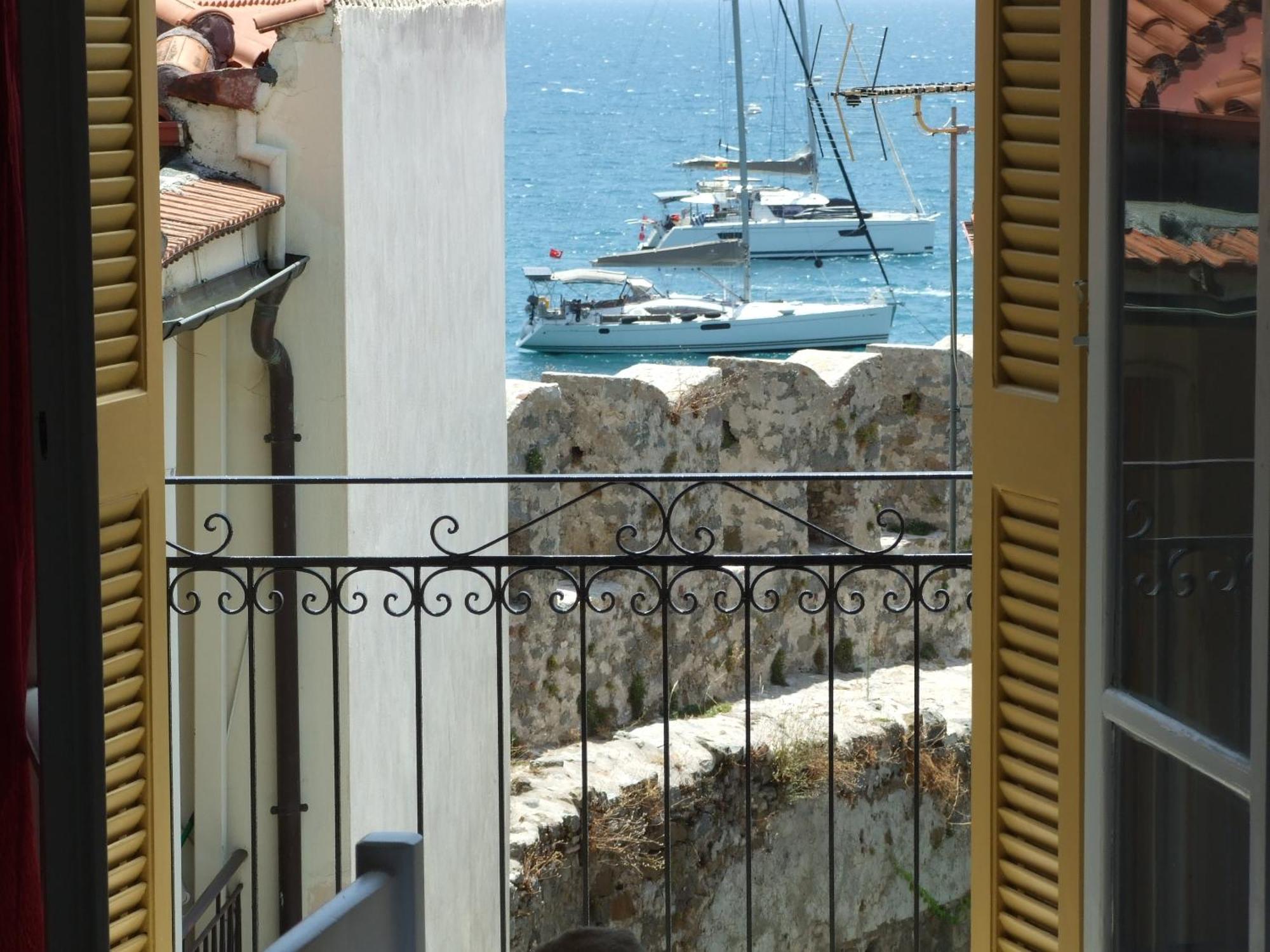 Nafpaktos Apartment And Studios In Port Exterior foto