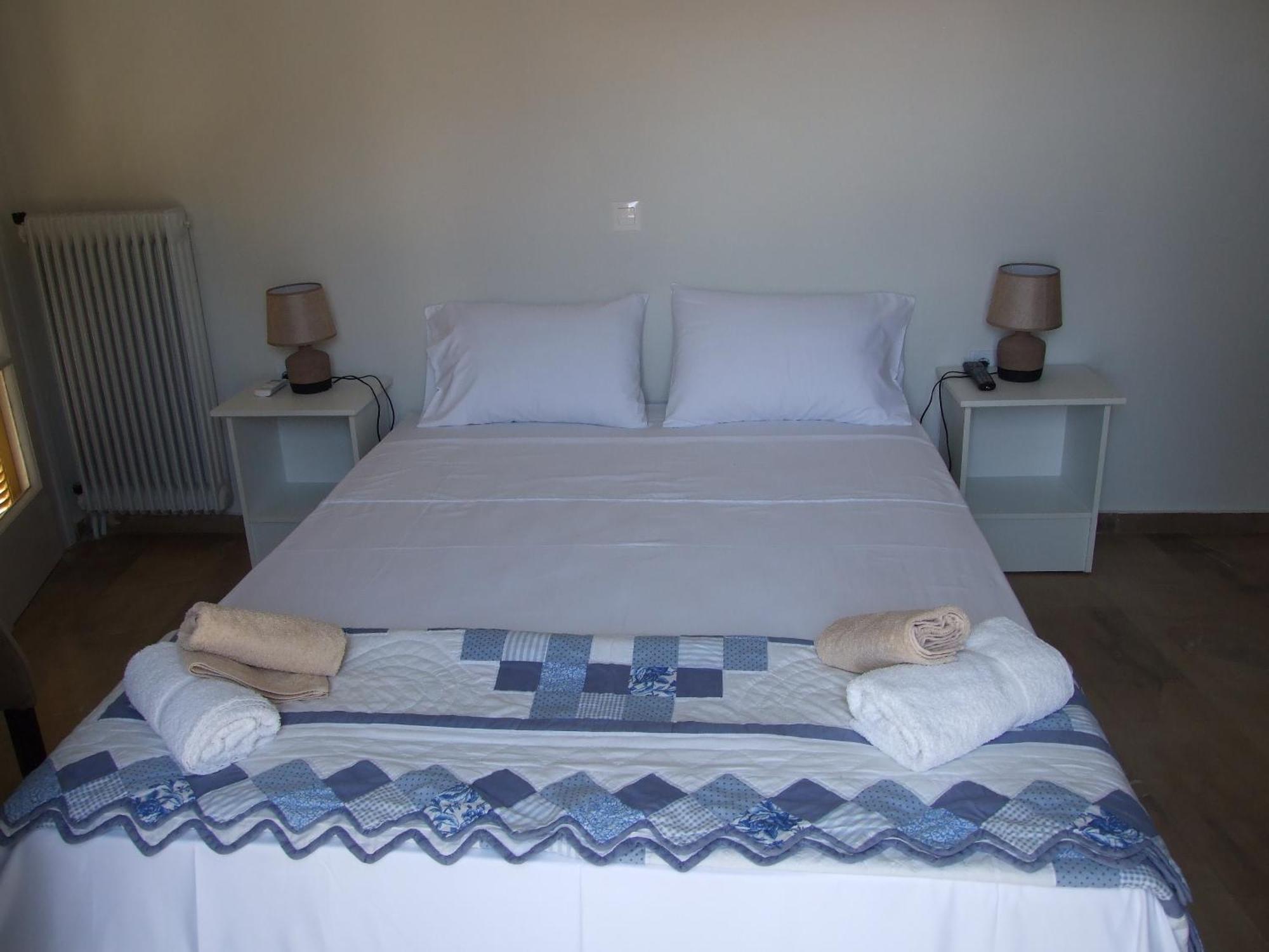 Nafpaktos Apartment And Studios In Port Habitación foto