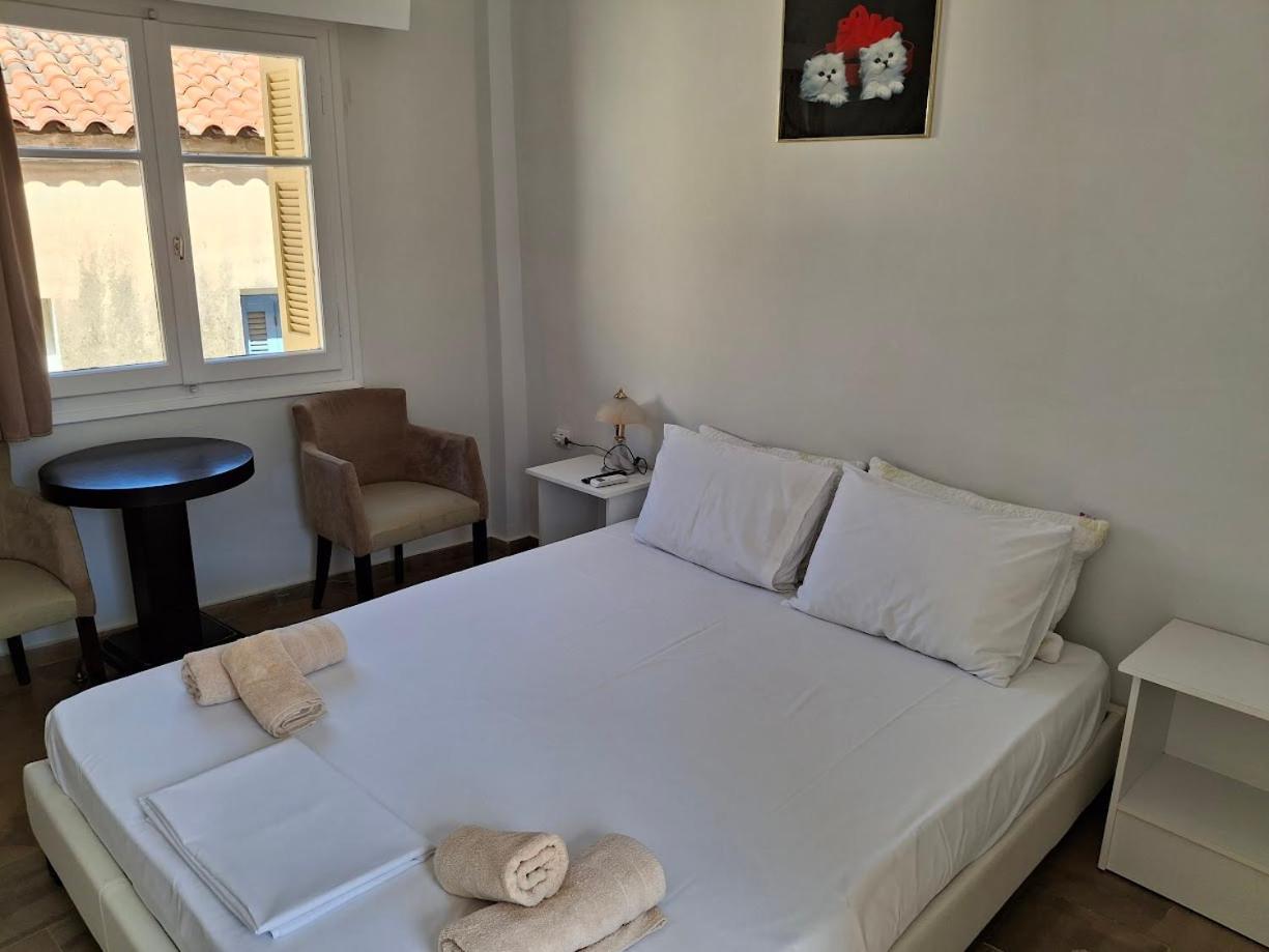 Nafpaktos Apartment And Studios In Port Habitación foto