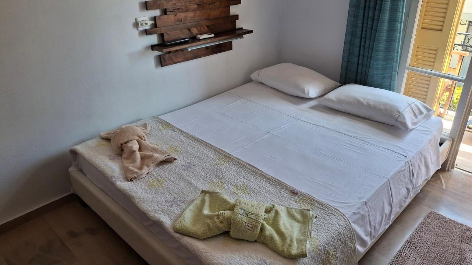 Nafpaktos Apartment And Studios In Port Habitación foto